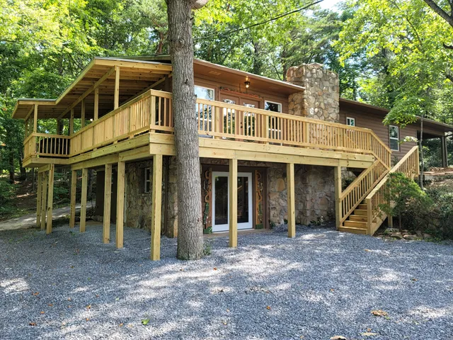 Hugging Cubs Hideaway