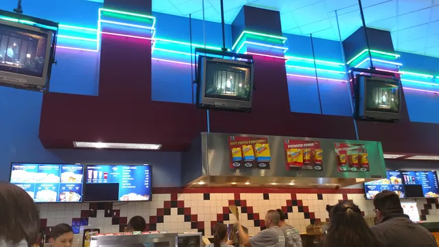 Red Rock 10 - Allen Theatres