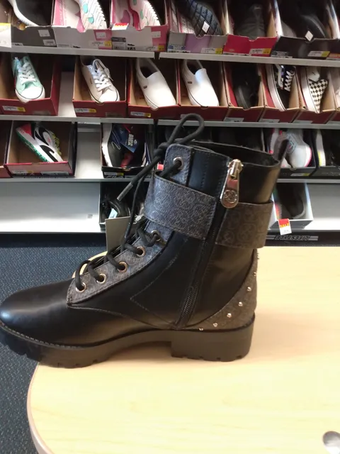 Petal Shopping Center