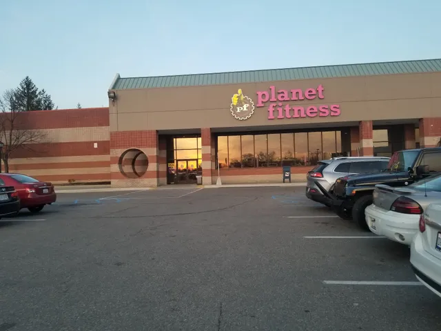 Parkwoods Plaza Shopping Center