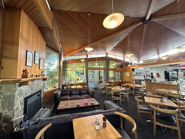 The Cheeky Llama Cafe