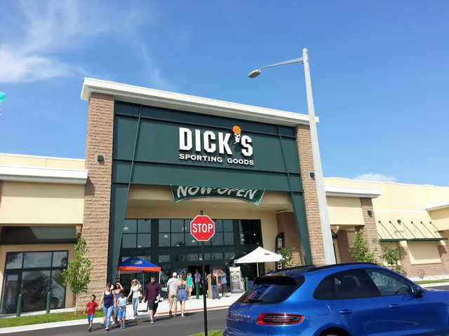 DICK'S Sporting Goods