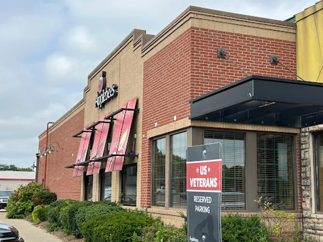 Applebee's Grill + Bar