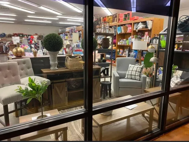 The SHOP with Darian & Gega