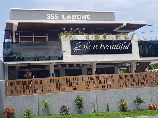 355 Restaurant and Lounge, Labone - Accra