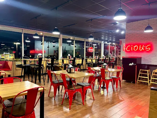 MOOYAH Burgers, Fries & Shakes