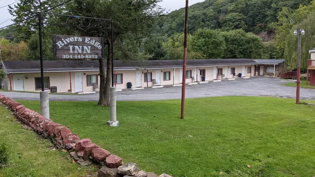Rivers Edge Inn