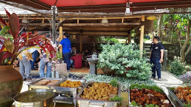 Resto Dan Pemancingan Bale Bintang