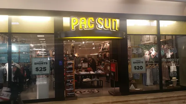 PacSun