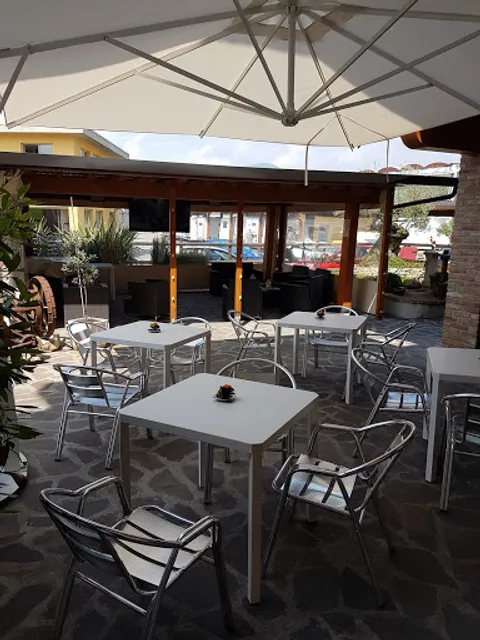 Caffetteria Tonale Bar Tavola Calda