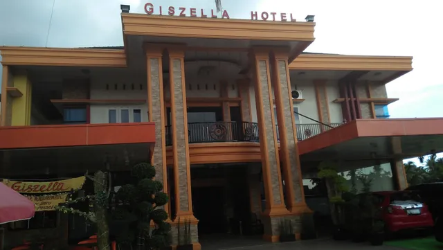 GISZELLA HOTEL