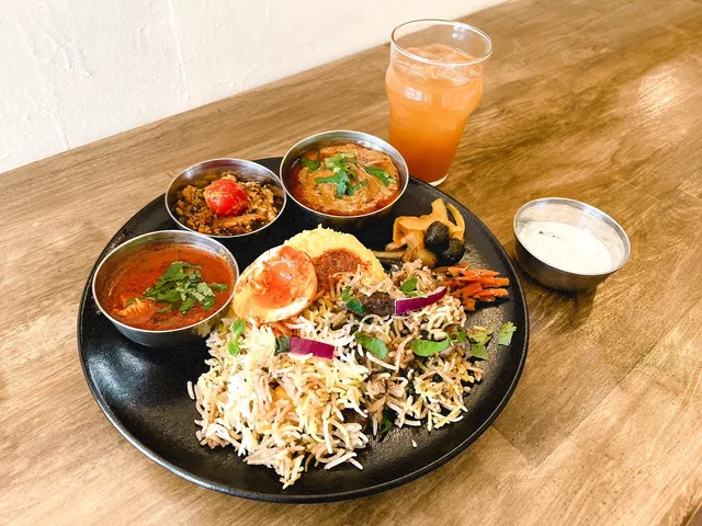 カレーとビリヤニとお酒たびる