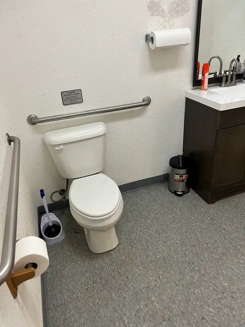 McBouvs Laundromat est. 2025