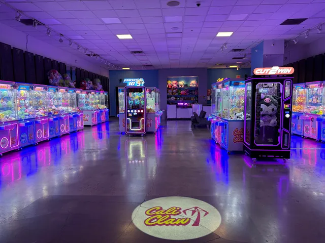 Cali Claw Arcade