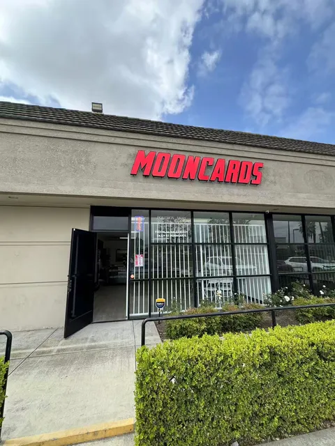 Mooncards Collectibles