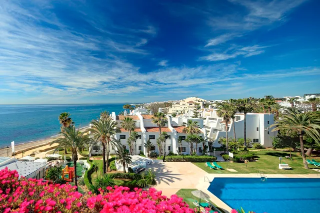 Coral Beach Aparthotel