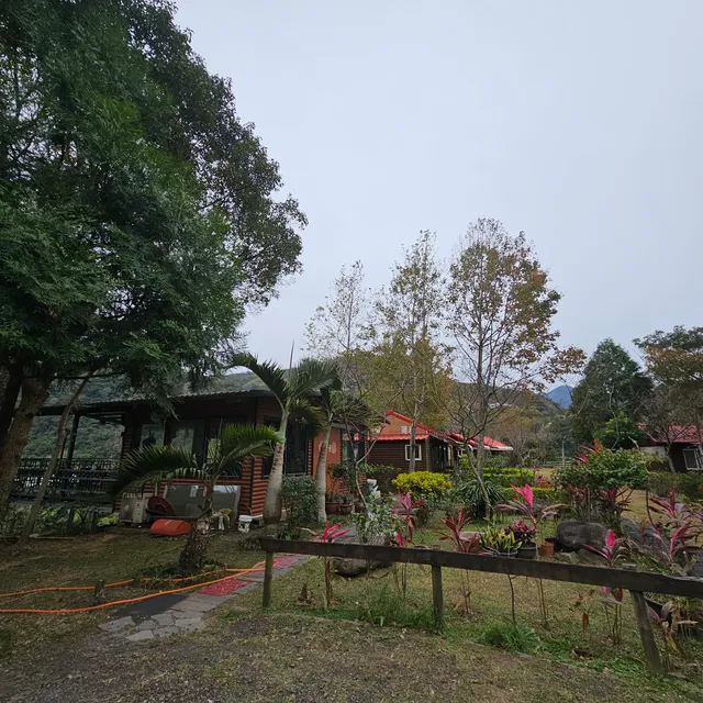 霞雲坪泰雅莊園-遊客服務中心