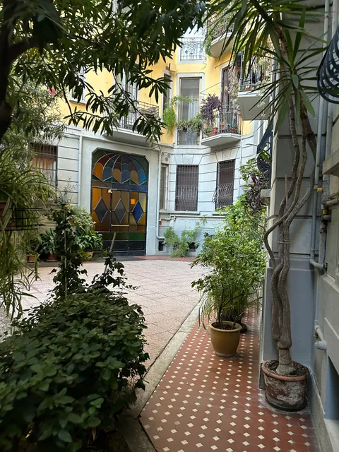 B & B Bronzino House