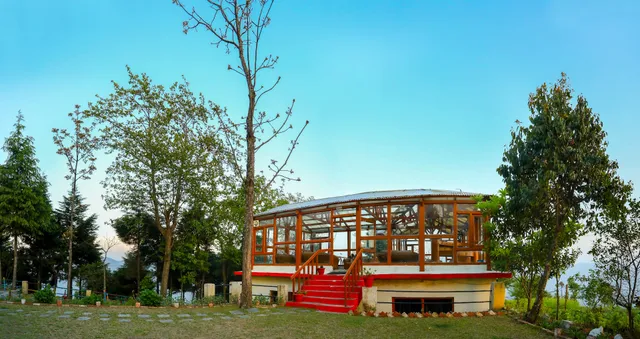 Classic Hill Top Resort, Chamba