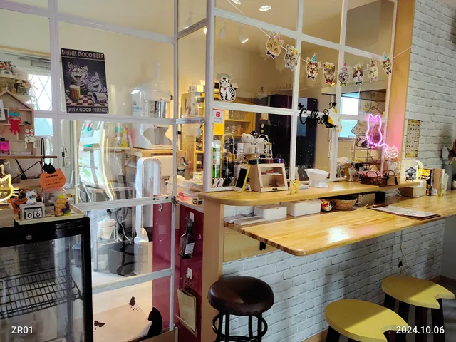 保護猫カフェ＆ホテル NyanderLand