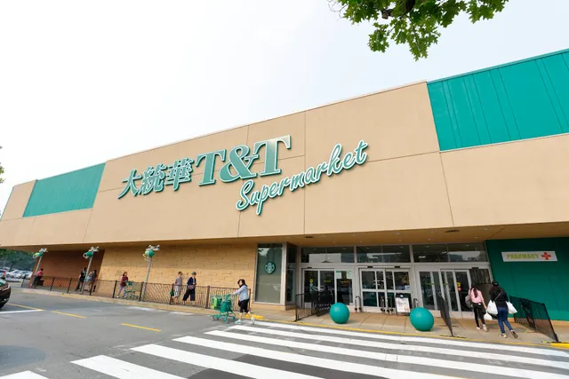 T&T Supermarket Lansdowne Store