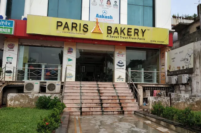 Paris Bakery, Unit 4