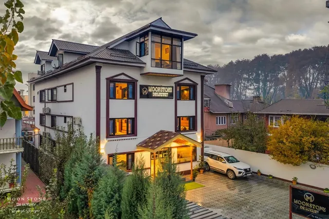 Hotel Moonstone De Luxury