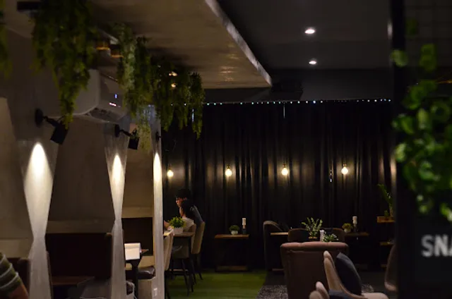 Cush Lounge Cafe Angeles