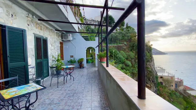 Giovannis House Positano B&B