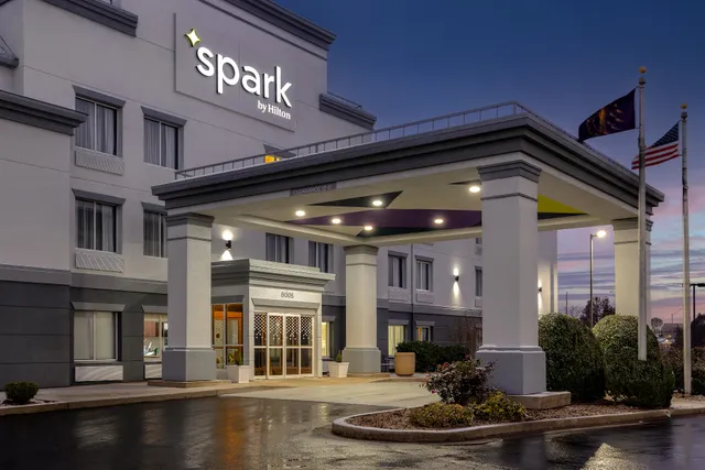 Spark by Hilton Evansville East IN