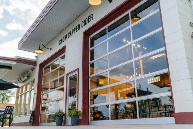 Snow Capped Cider Taproom & Wine Bar