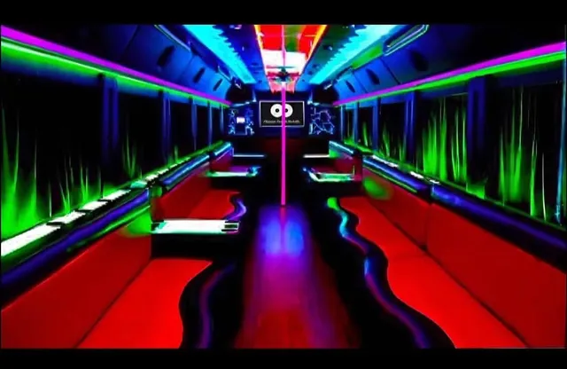 Platinum Records Nashville Party Bus / See Nashville Like A Rockstar