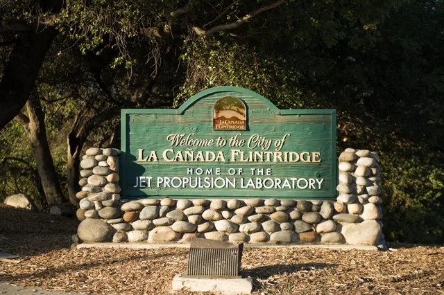 La Cañada Flintridge City Hall