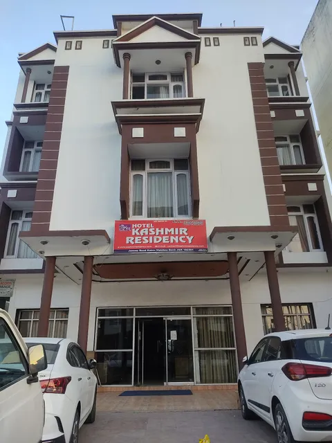 Hotel Kashmir Residency