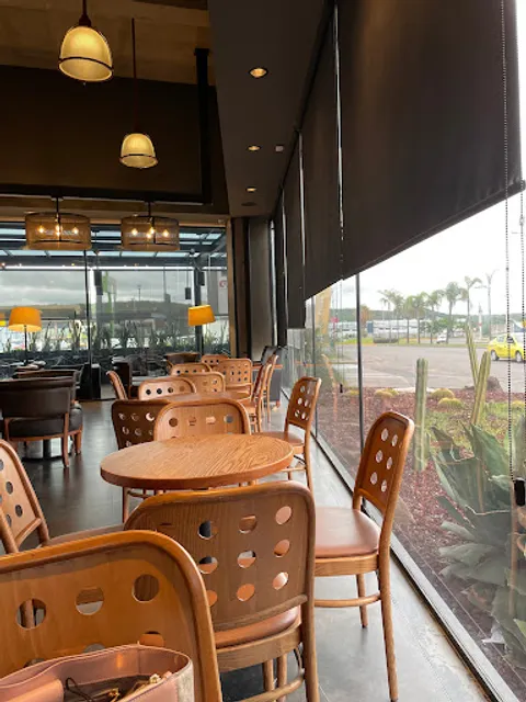 Starbucks Urban Center Juriquilla