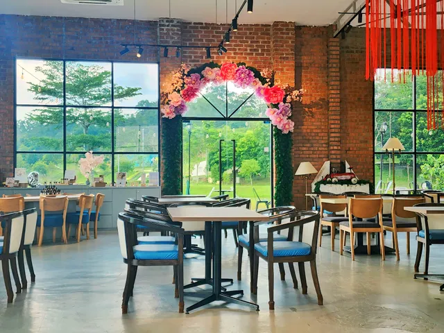 WIN’S House Cafe Sireh Park