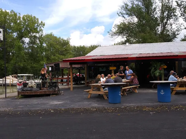 Barado's On The Water