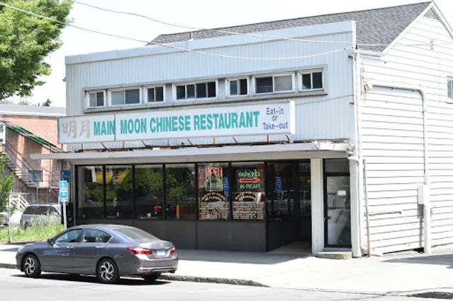 Main Moon Restaurant