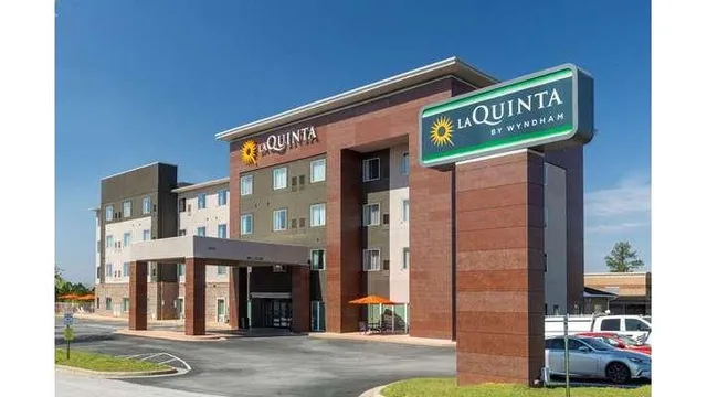 La Quinta Inn & Suites by Wyndham Augusta/Fort Eisenhower