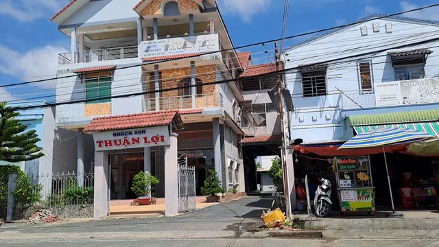 Khách Sạn Thuận Lợi