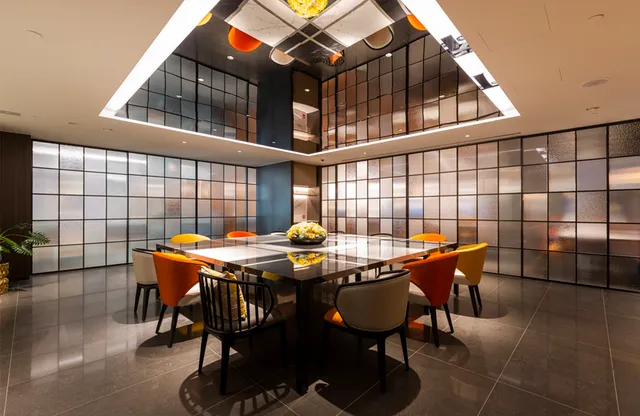 SAVVY Bar Lounge Restaurant