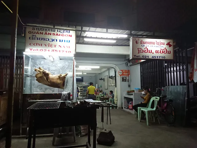 Cơm Trưa Sài Gòn