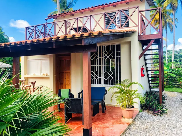 21 Palms Bed&Breakfast and Bar