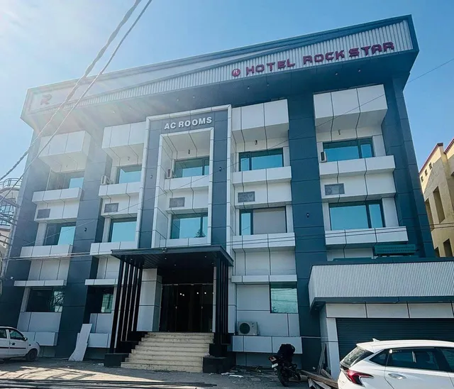 THE BRIGHTON HOTEL AND RESTAURANT