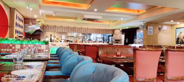 Grills & Platters By Pind Balluchi, GK-1