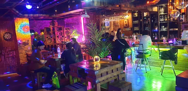 히치하이커스 라운지