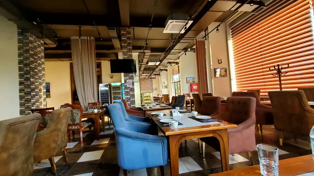 Restaurant "Khuroson"