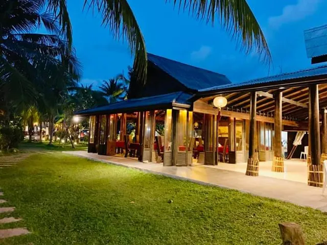 Chivaree Hotel And Resort