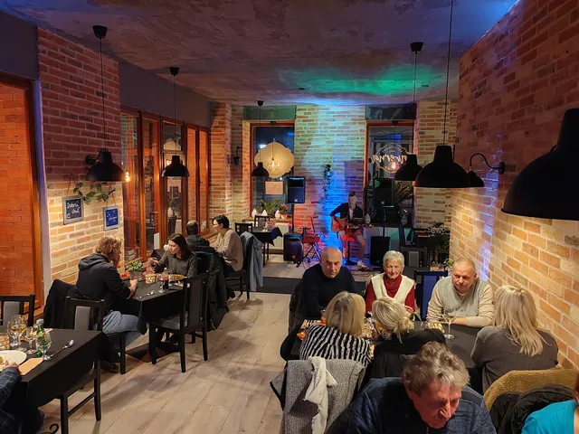 Taverna Restaurant & Pizzeria