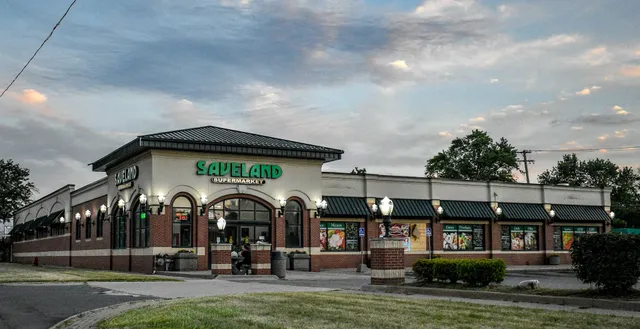 Saveland Supermarket